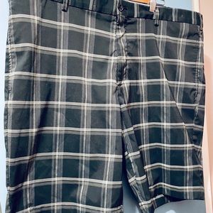 Men’s Greg Norman Collection Plaid Shorts SZ 40